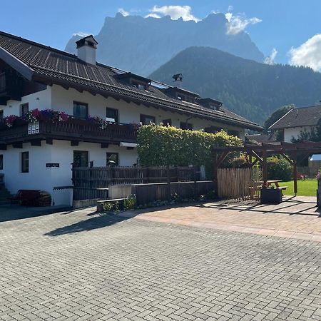 エールヴァルトHaus Alpenblumeアパートメント エクステリア 写真