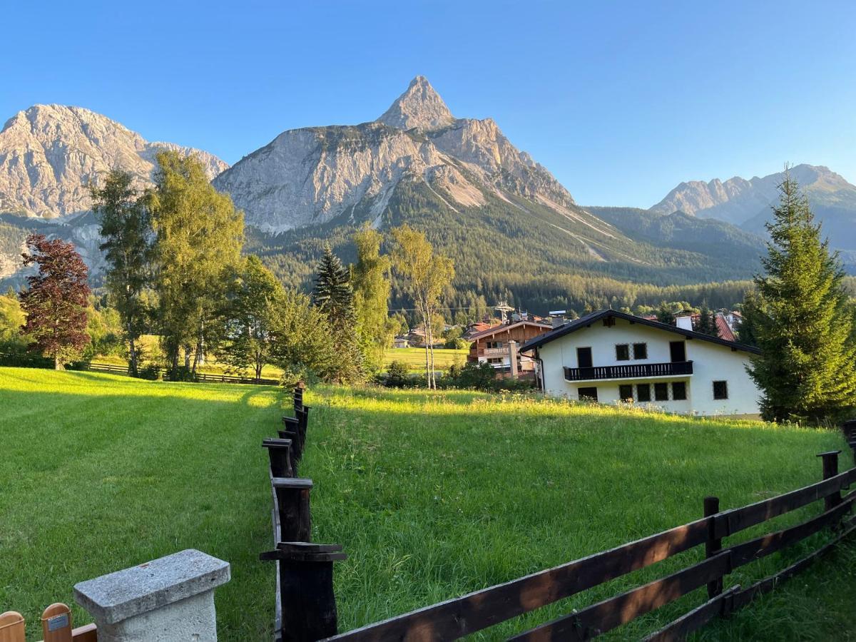 エールヴァルトHaus Alpenblumeアパートメント エクステリア 写真