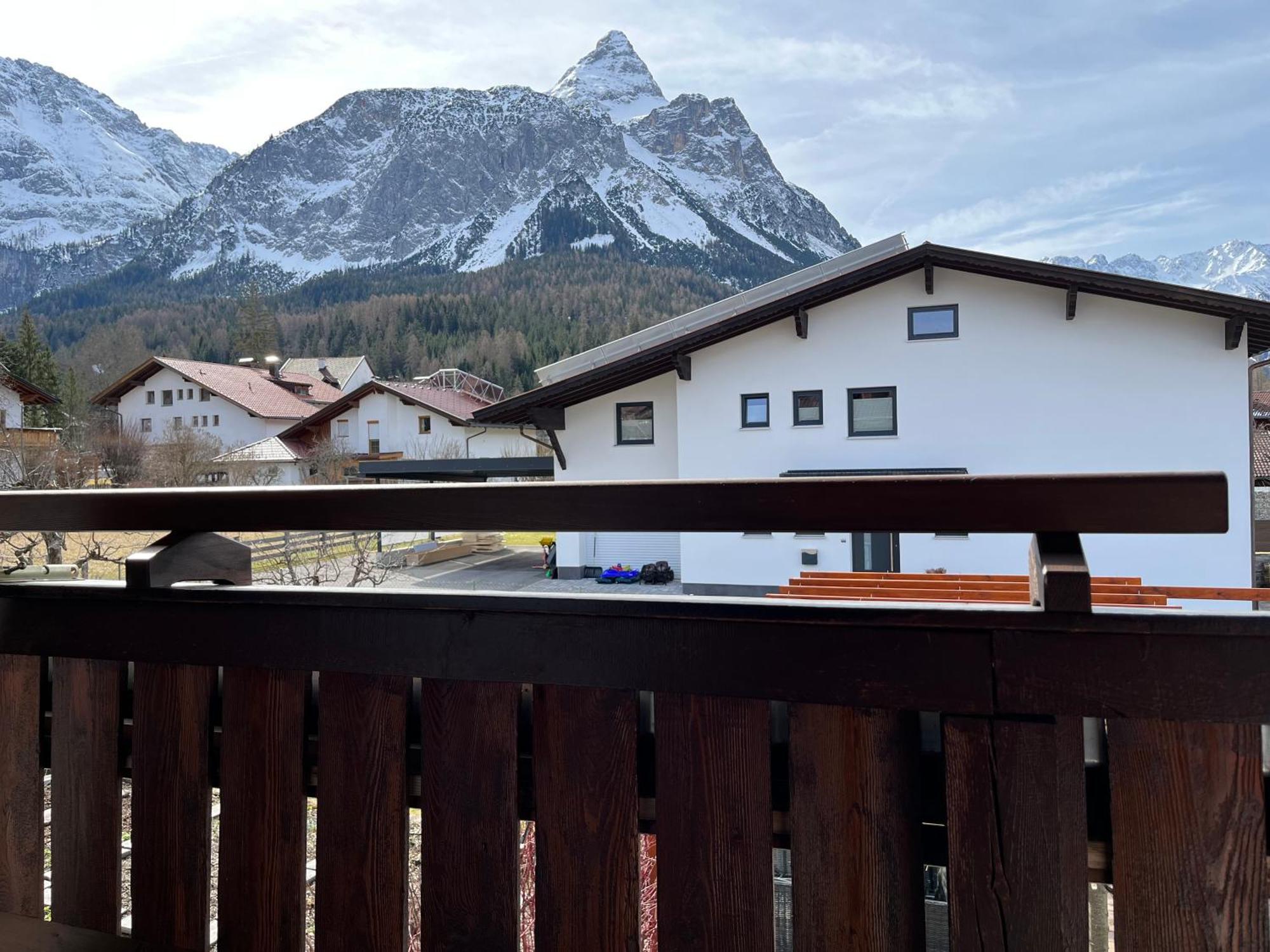 エールヴァルトHaus Alpenblumeアパートメント エクステリア 写真