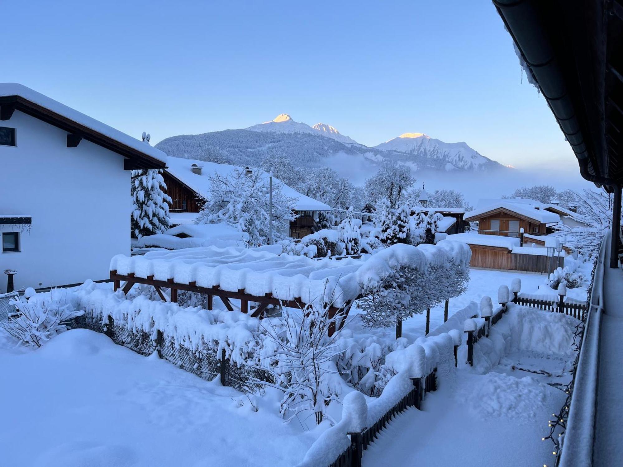 エールヴァルトHaus Alpenblumeアパートメント エクステリア 写真