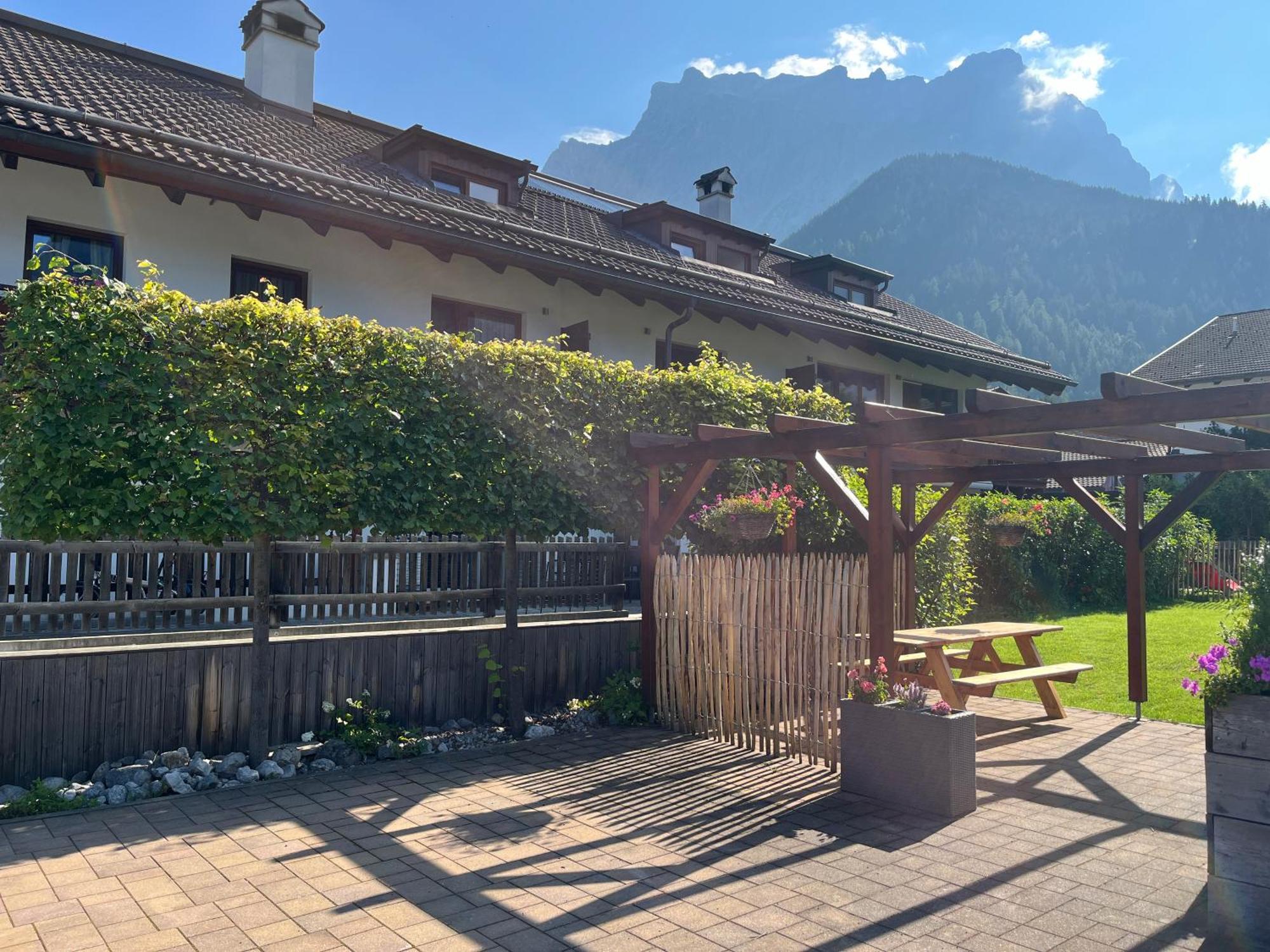 エールヴァルトHaus Alpenblumeアパートメント エクステリア 写真